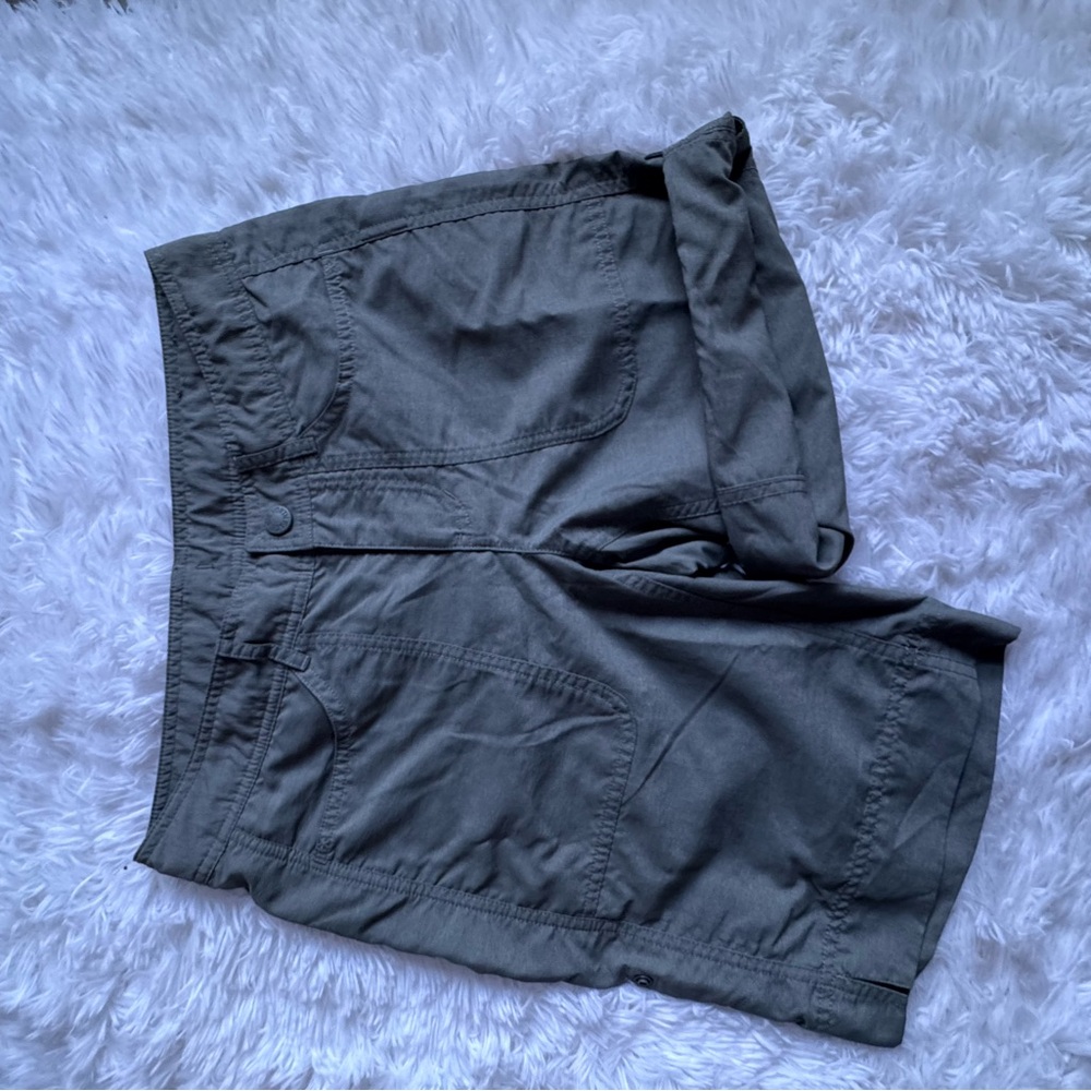 Women’s North Face Light Green Adjustable Length Shorts